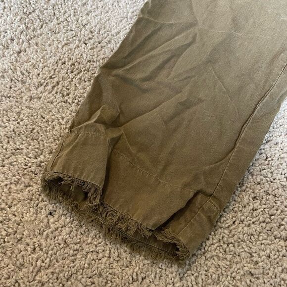 Chelsea & Violet Green Raw Hem Pants - Picture 2 of 5